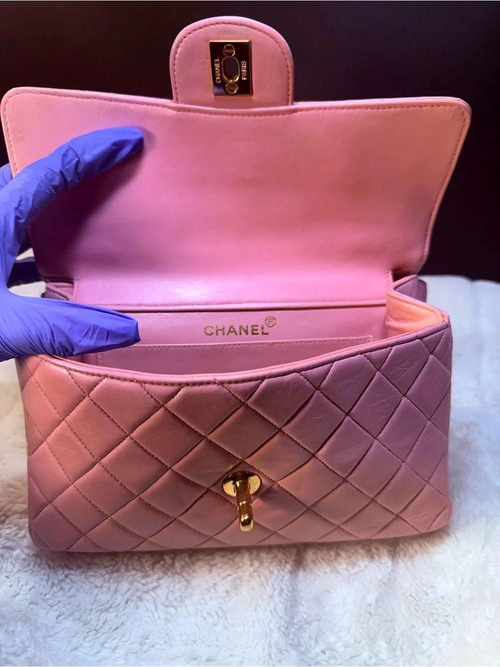 CHANEL this kind